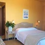 La Playa Blanca 4*