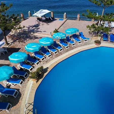 Hotel La Playa Blanca Santo Stefano di Camastra