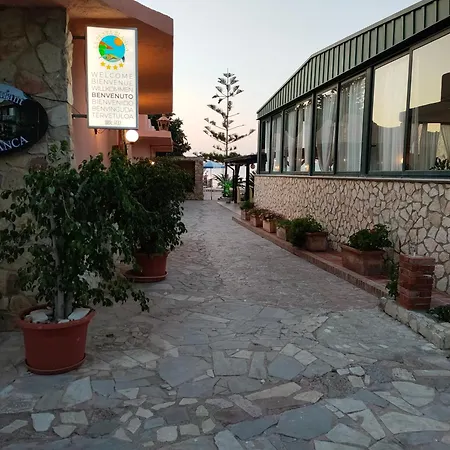 La Playa Blanca Hotel 4*