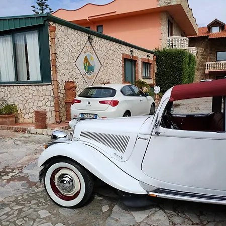 La Playa Blanca Hotel