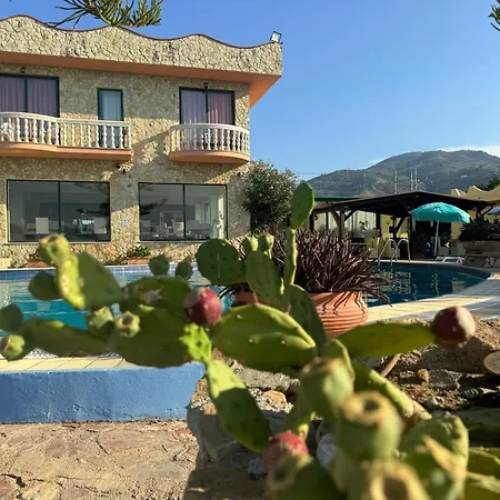 Hotel La Playa Blanca