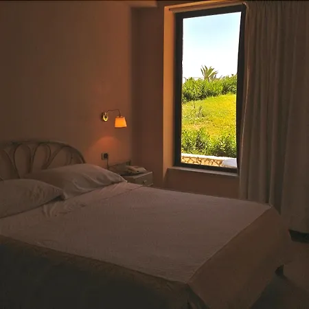 Hotel La Playa Blanca 4*