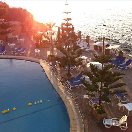 Hotel La Playa Blanca Santo Stefano di Camastra