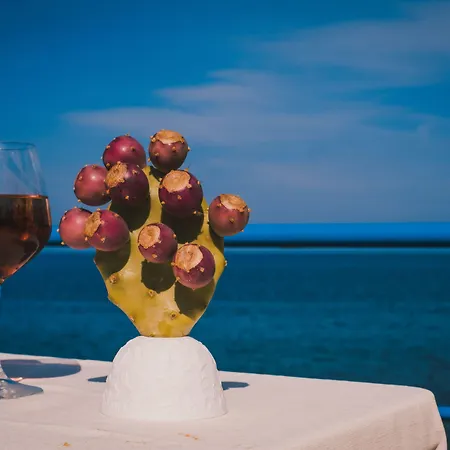 Hotel La Playa Blanca Santo Stefano di Camastra