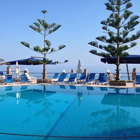 La Playa Blanca 4*