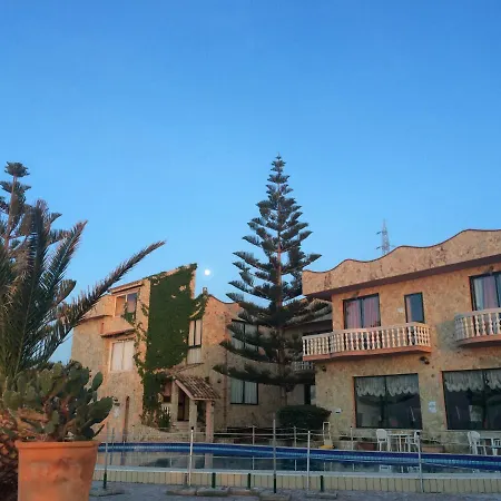 La Playa Blanca Hotel 4*