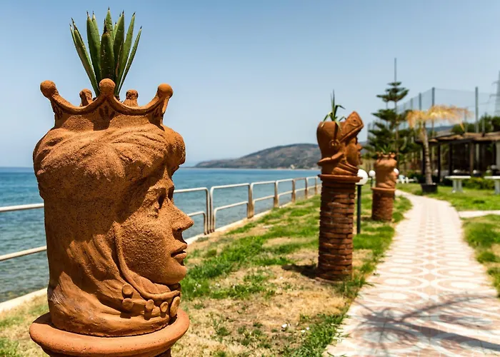 Hotel La Playa Blanca Santo Stefano di Camastra