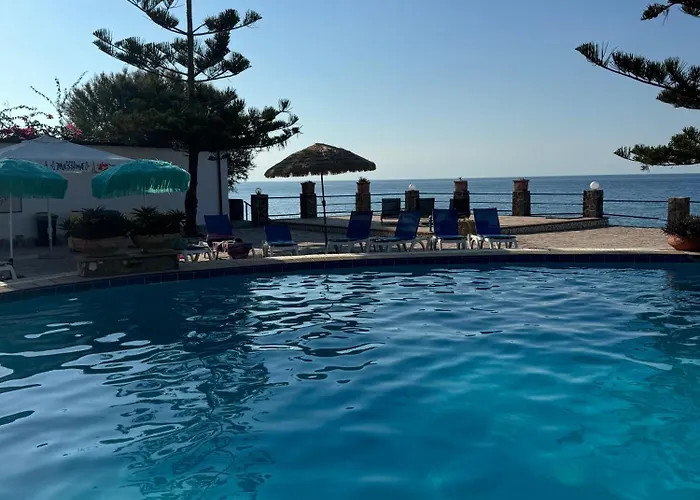 La Playa Blanca Santo Stefano di Camastra