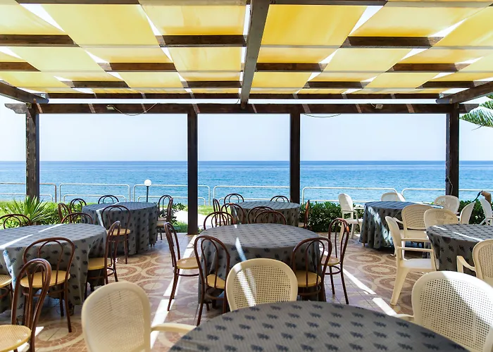 La Playa Blanca Hotel 4*