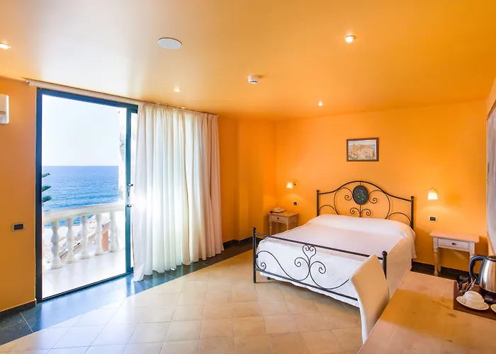 La Playa Blanca Hotel